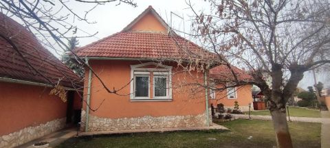 Eladó Ház 5000 Szolnok 5000 Szolnok, Csendes