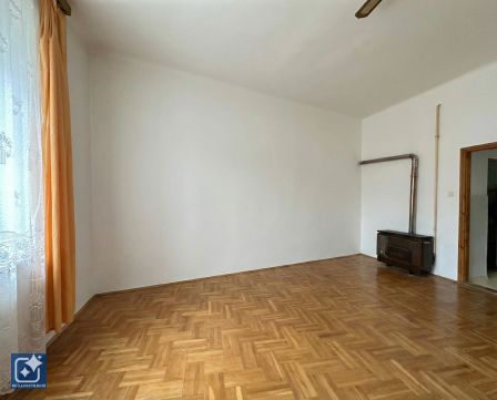 Eladó Lakás 1091 Budapest 9. kerület , Mihálkovics utcában  terasszal, 53 nm-es felújítandó lakás