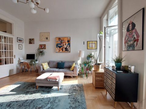 Eladó Lakás 1084 Budapest 8. kerület , Elegánsan,igényesen felújított, extravagáns, napfényes lakás
