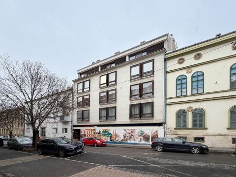 Eladó Lakás 7621 Pécs 