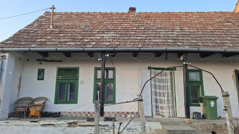 Eladó Ház 7215 Nak 