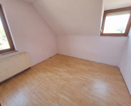 Eladó Ház 2300 Ráckeve Jó adottságú ikerházfél