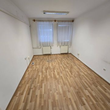 Kiadó Iroda 6000 Kecskemét , KIADÓ IRODÁK A BELVÁROSBAN!