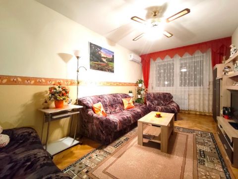 Eladó Lakás 1115 Budapest 11. kerület , 1115 Budapest 11, Etele pláza