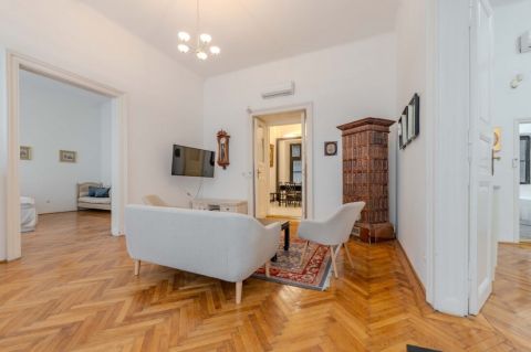 Kiadó Lakás 1056 Budapest 5. kerület 