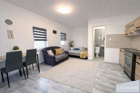 Eladó Lakás 1201 Budapest 20. kerület , teljes körűen felújított garzon, klímával Pacsirtatelepen