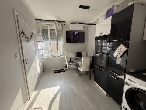 Eladó Lakás 2541 Lábatlan  