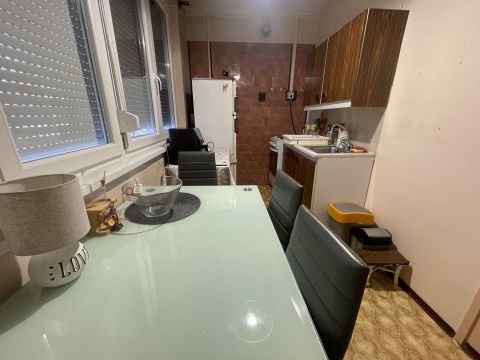 Eladó Lakás 6000 Kecskemét , Fáklya utcai 2. emeleti lakás eladó!