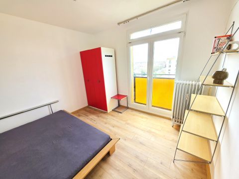 Kiadó Lakás 7633 Pécs , Orvosi kar közelében felújított 2 szobás lakás