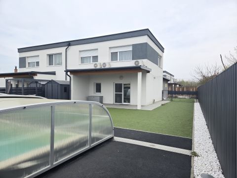 Eladó Lakás 5053 Szászberek 