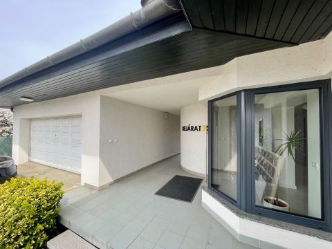 Eladó Üzlethelyiség 2040 Budaörs , Vállalkozásra kialakított-ügyfélfogadásra-CÉGKÖZPONT