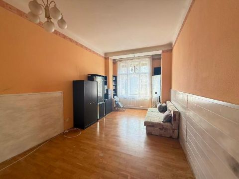 Eladó Lakás 1072 Budapest 7. kerület , 1072 Budapest 7, Klauzál Tér