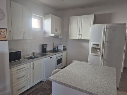 Eladó Lakás 2040 Budaörs 