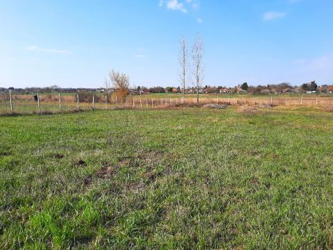 Eladó Telek 8651 Balatonszabadi , 8651 Balatonszabadi, Belterület