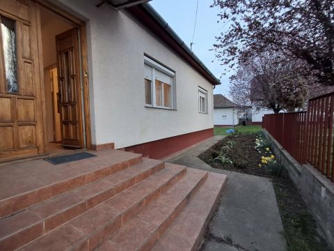 Eladó Ház 4100 Berettyóújfalu 