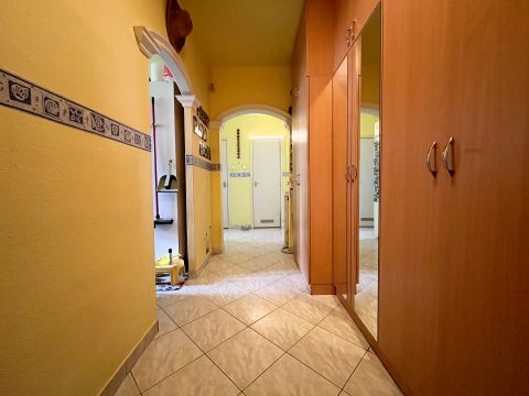 Eladó Lakás 1181 Budapest 18. kerület 2 szobás, erkélyes lakás tágas étkezős konyhával a Havannán