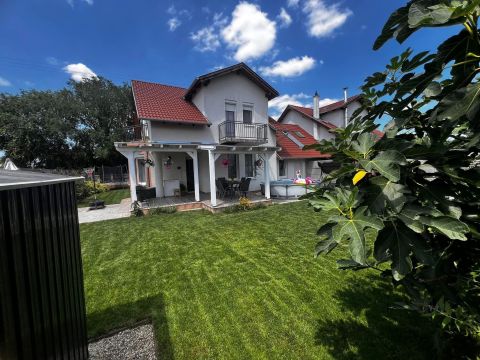 Eladó Ház 2337 Délegyháza 