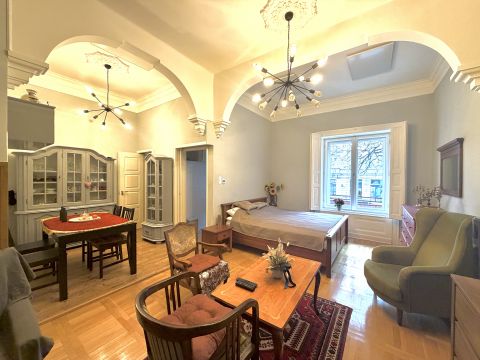 Eladó Lakás 1137 Budapest 13. kerület 