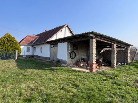 Eladó Ház 9773 Sorokpolány Sorokpolányban kétszobás, korszerűsítendő családi ház