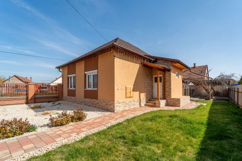 Eladó Ház 6800 Hódmezővásárhely 