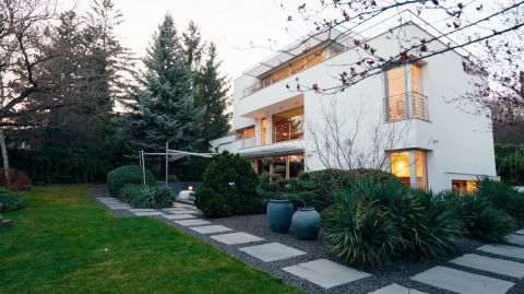 Eladó Ház 1025 Budapest 2. kerület , Pál-völgyi barlangnál, költözhető, önálló, Modern Villa