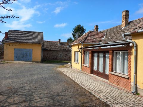 Eladó Ház 8283 Káptalantóti Tóti-hegy lábánál