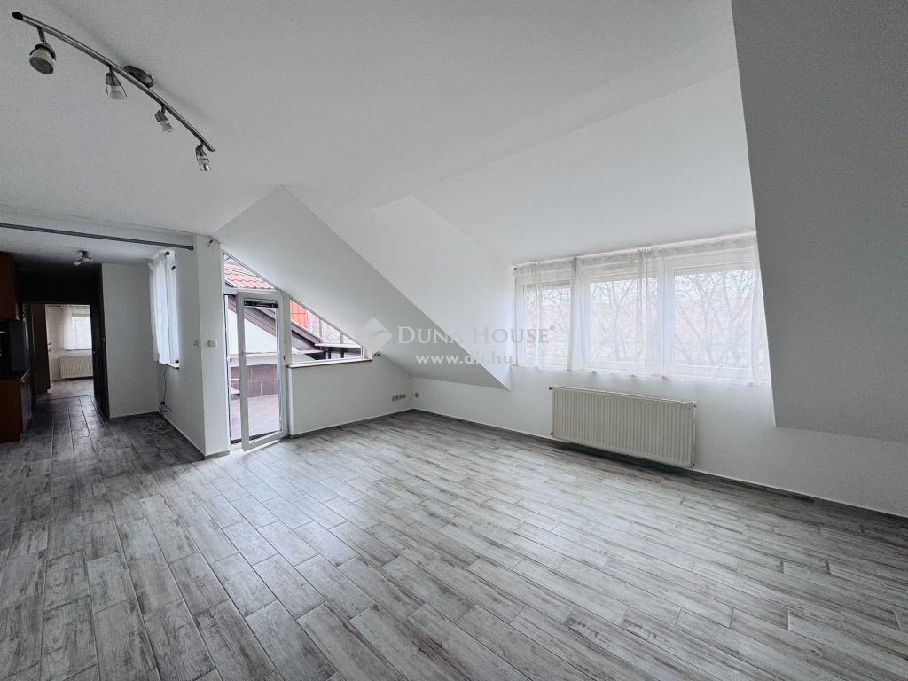 7633 Pécs — 1/23