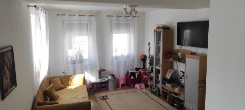 Eladó Lakás 8500 Pápa , Pápa Belvűros Szívében 85nm-es lakás  