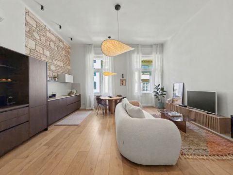 Eladó Lakás 1051 Budapest 5. kerület 