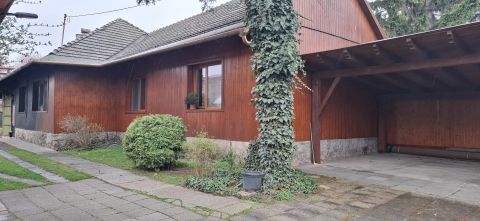 Eladó Ház 7150 Bonyhád 'Belváros közeli családi ház szép nagy telekkel'