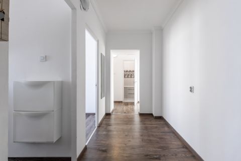 Eladó Lakás 1195 Budapest 19. kerület Felújított, erkélyes 1+2 félszobás lakás a Városház térnél