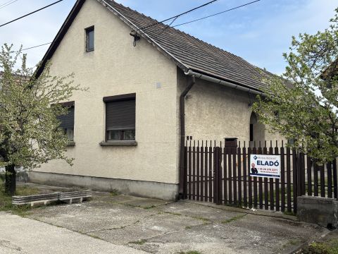 Eladó Ház 2800 Tatabánya 