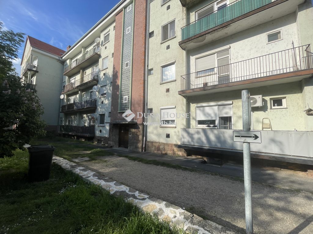 9027 Győr , GYŐR-GYÁRVÁROS ELADÓ FELÚJÍTANDÓ LAKÁS — 1/18