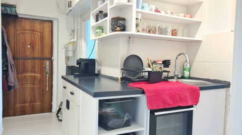 Eladó Lakás 7629 Pécs , Eladó felújított, erkélyes lakás Pécs keleti városrészében