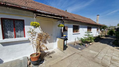 Eladó Ház 2225 Üllő , Önálló családi ház nagy telekkel