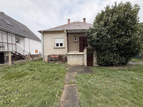 Eladó Ház 9700 Szombathely Stabil ház, sok lehetőség