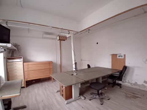 Kiadó Ipari 9028 Győr 