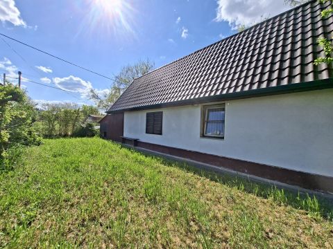 Eladó Ház 2252 Tóalmás , A Strandtól 5 perc sétára