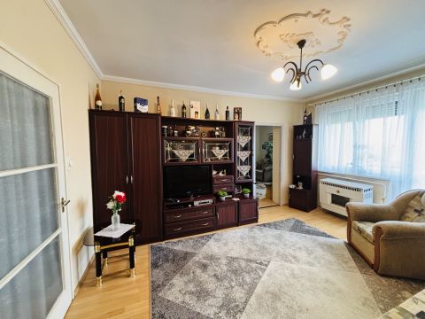 Eladó Lakás 4025 Debrecen Az Ispotály lakópark szomszédságában.