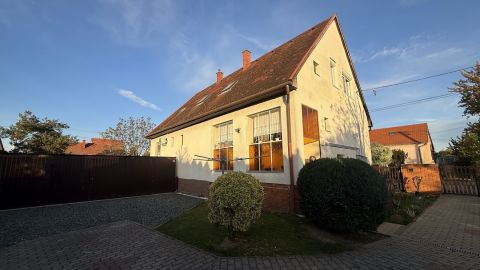 Eladó Ház 9700 Szombathely , Szombathely déli városrészén