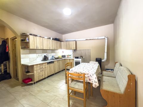 Eladó Lakás 8087 Alcsútdoboz 