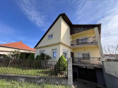 Eladó Ház 2117 Isaszeg 