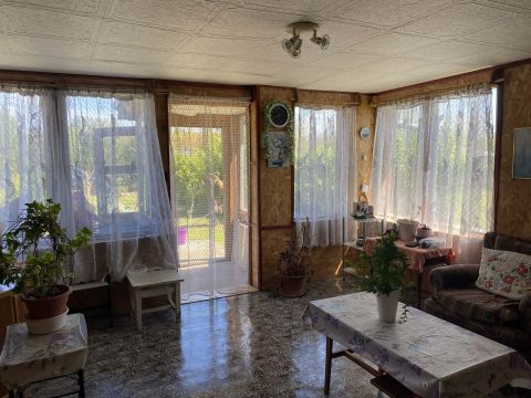 Eladó Ház 2883 Bársonyos zártkerti ház, cserépkályhás fűtéssel, művelhető szőlővel 