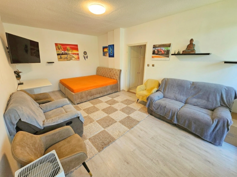 Eladó Lakás 1025 Budapest 2. kerület , Klímás, erkélyes, szigetelt, új ablakos, 3 szobás, tárolóval