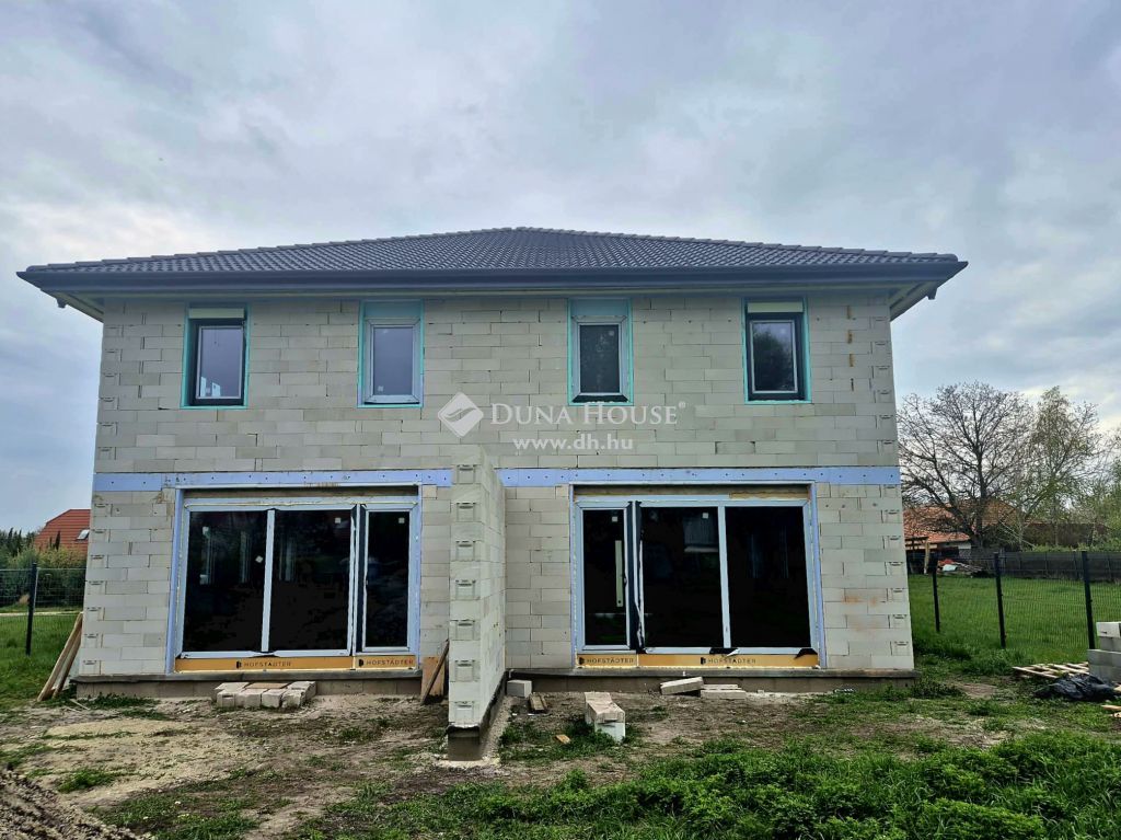 2483 Gárdony — 1/14