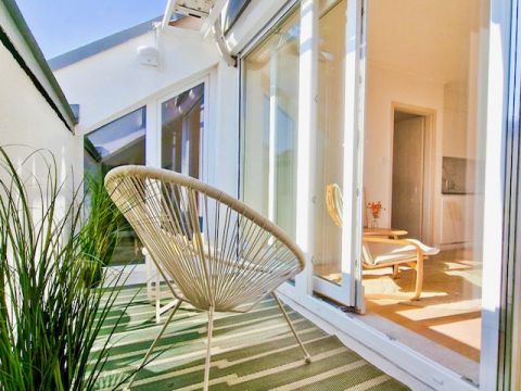 Eladó Lakás 1076 Budapest 7. kerület Intim teraszos 3 hálós felújított lakás az Abonyi utcánál