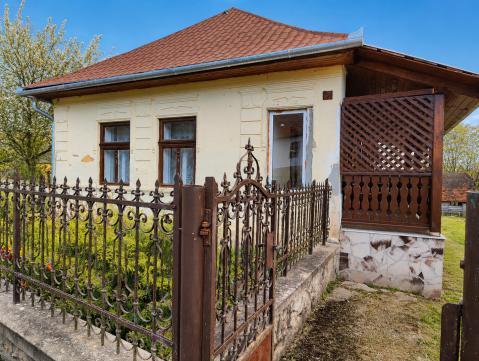 Eladó Ház 3768 Becskeháza 