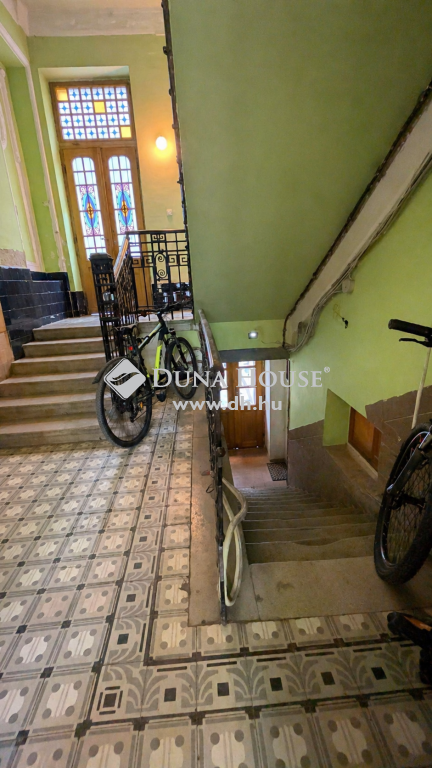 6500 Baja , Eladó alagsori minigarzon a Bartók Béla utcában — 1/13