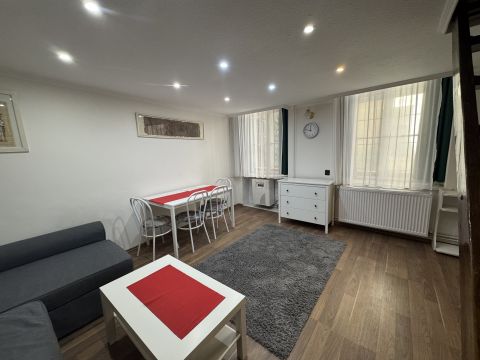 Kiadó Lakás 1066 Budapest 6. kerület , Jókai utca