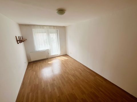 Kiadó Lakás 8192 Hajmáskér Jókai lakótelepen